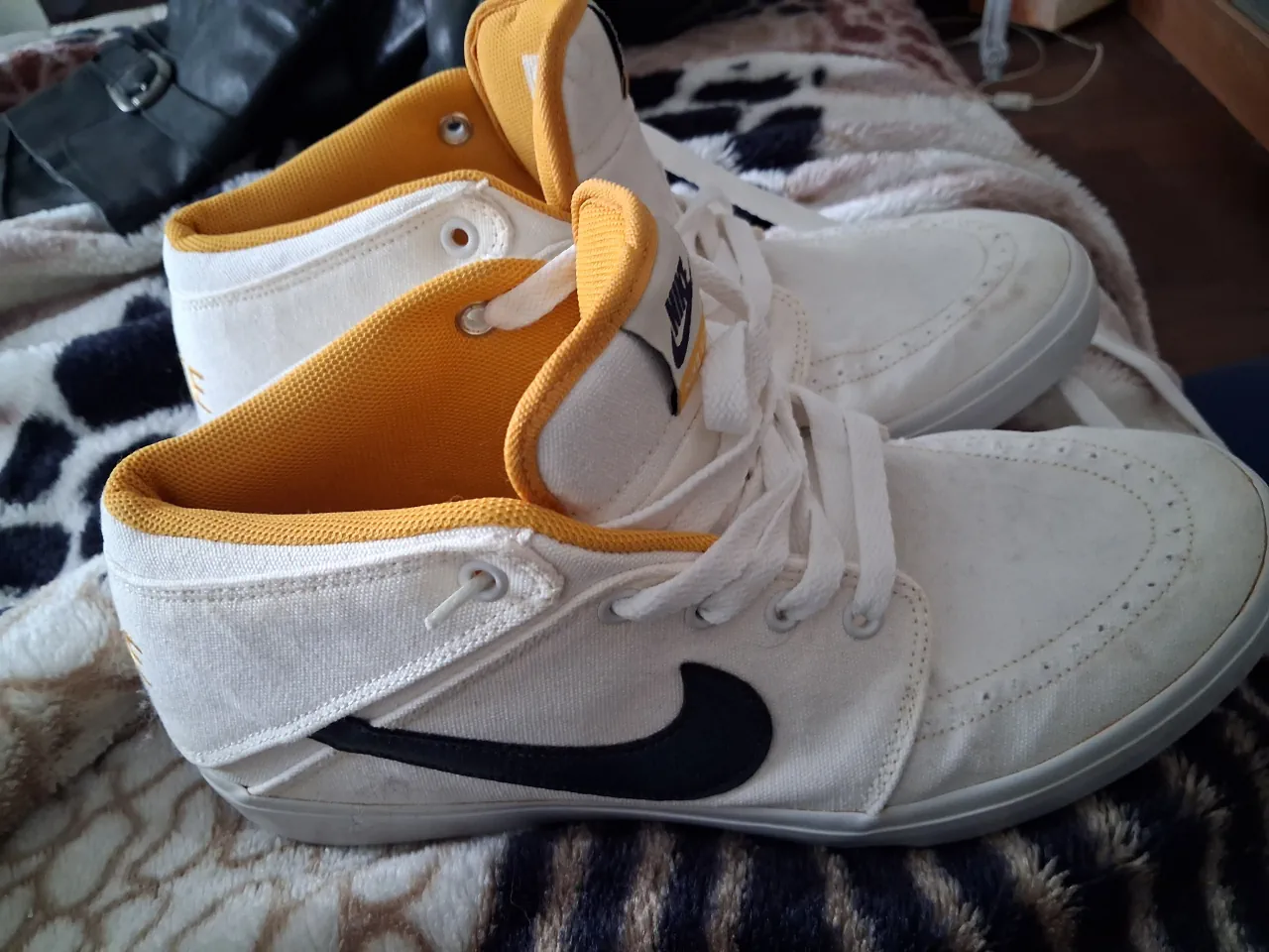 Nike · Talle EU 42
