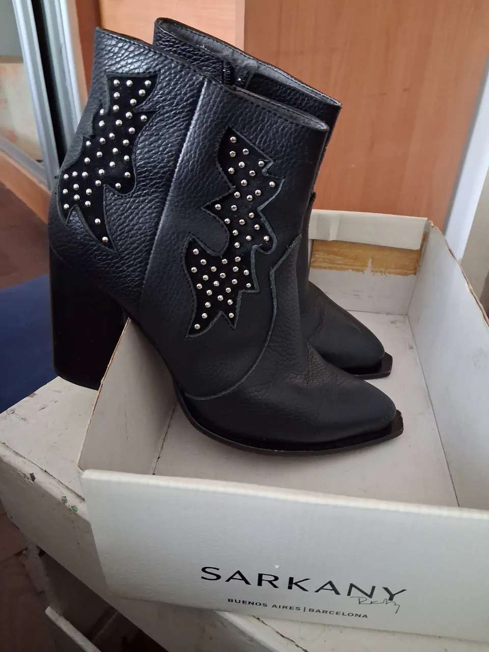 Sarkany · Talle AR 38