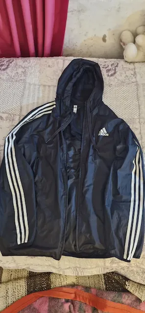 adidas · Talle L