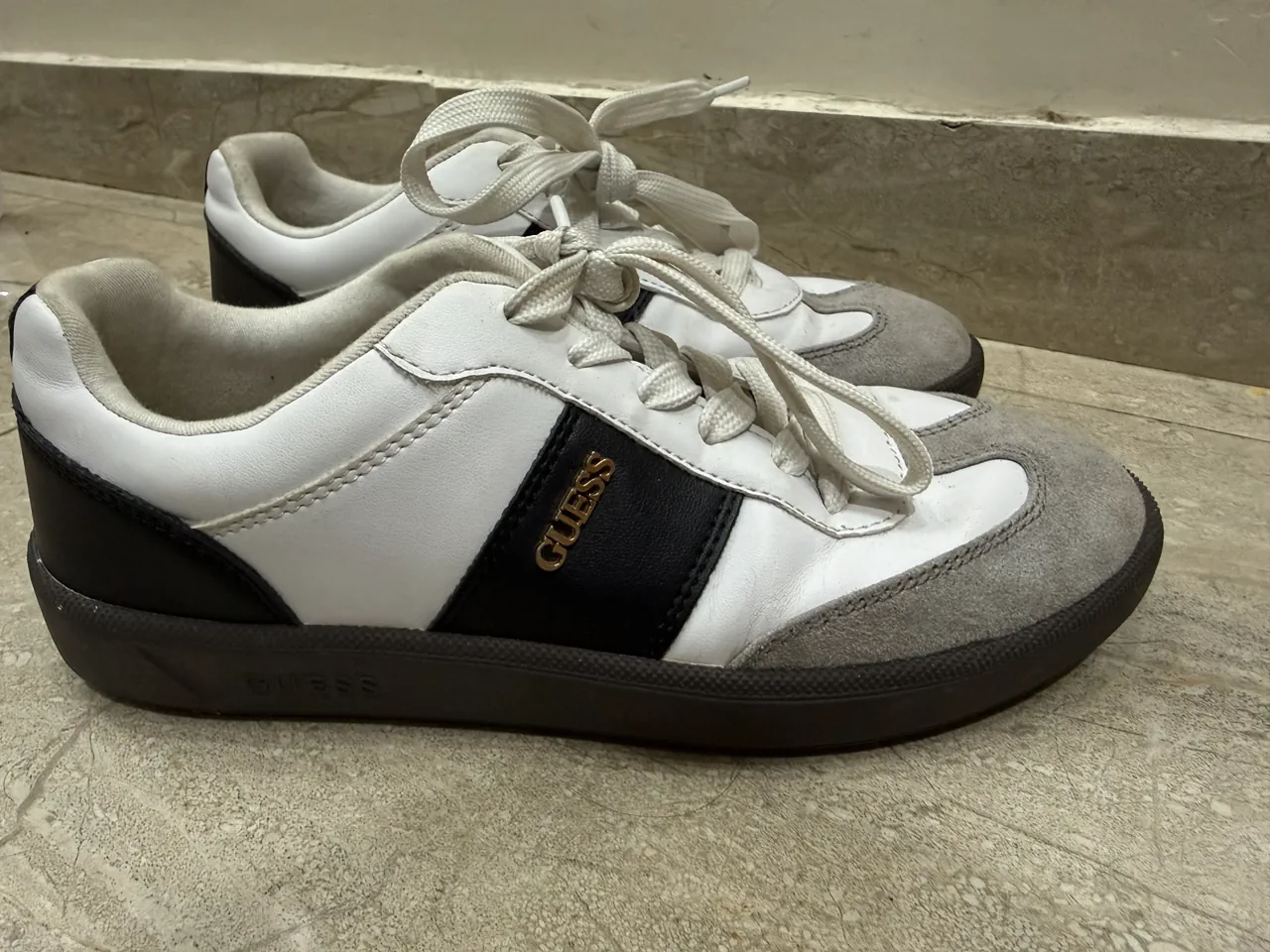 Zapatillas GUESS - imagen 1
