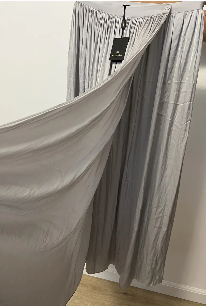 Pollera Massimo Dutti · Talle L