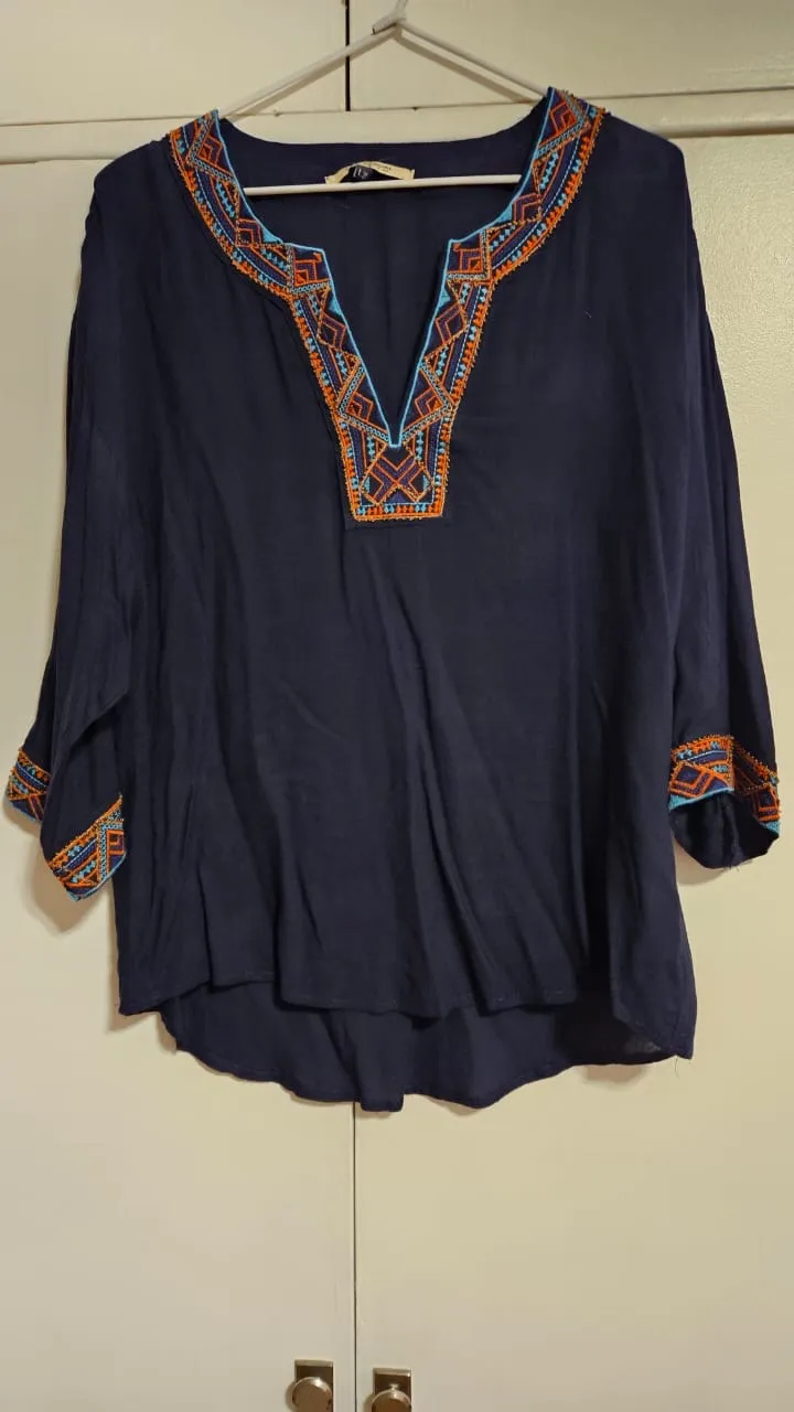 Blusa A ≠ - imagen 1