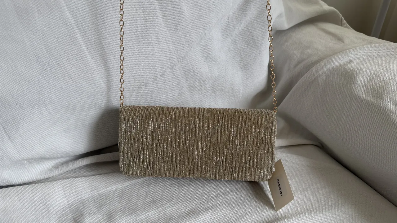 Cartera A ≠ - imagen 1