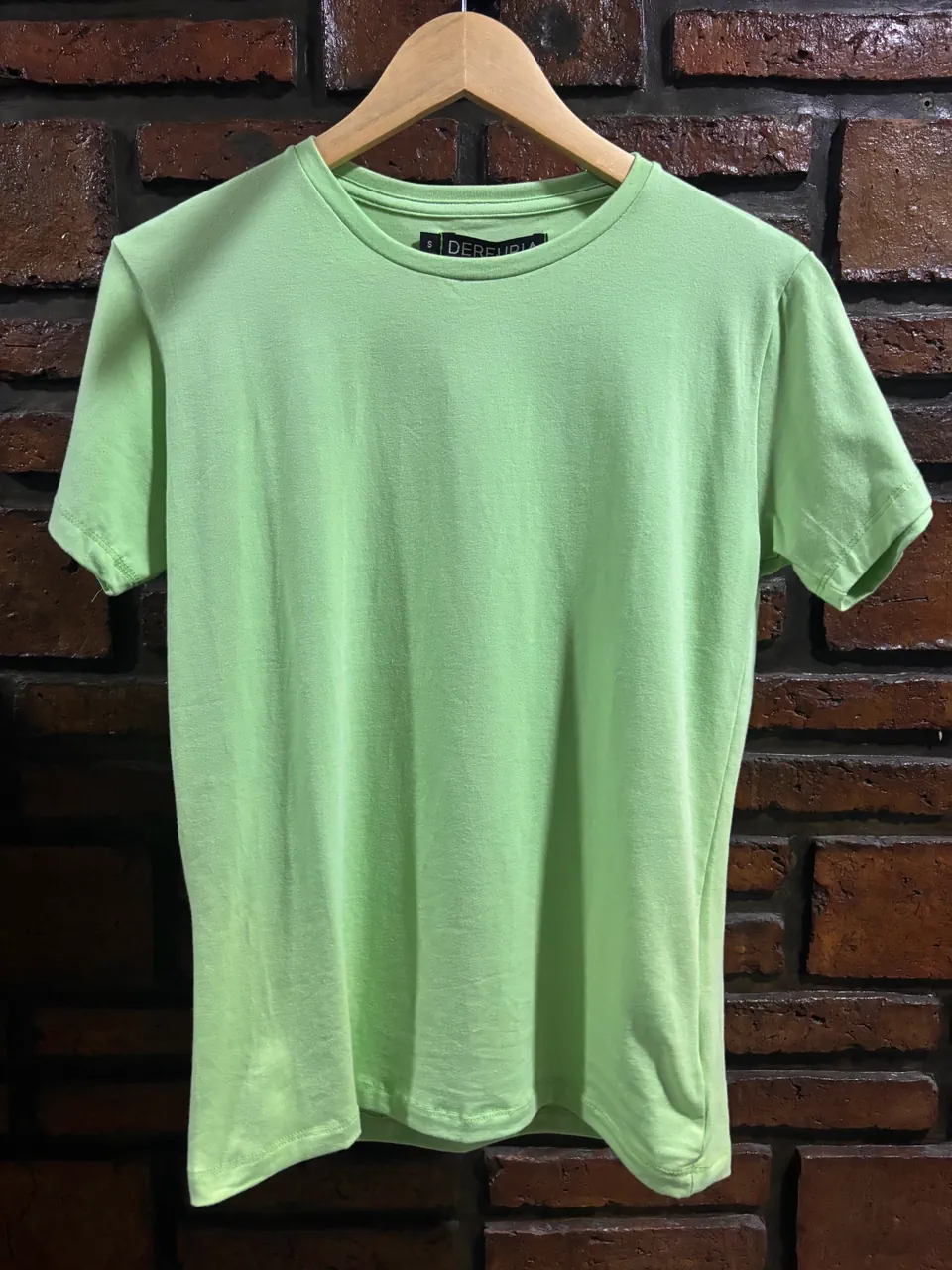 Remera Derfuria · Talle S