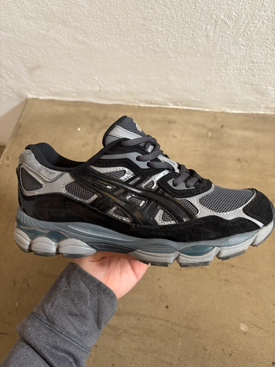 Asics · Talle EU 40