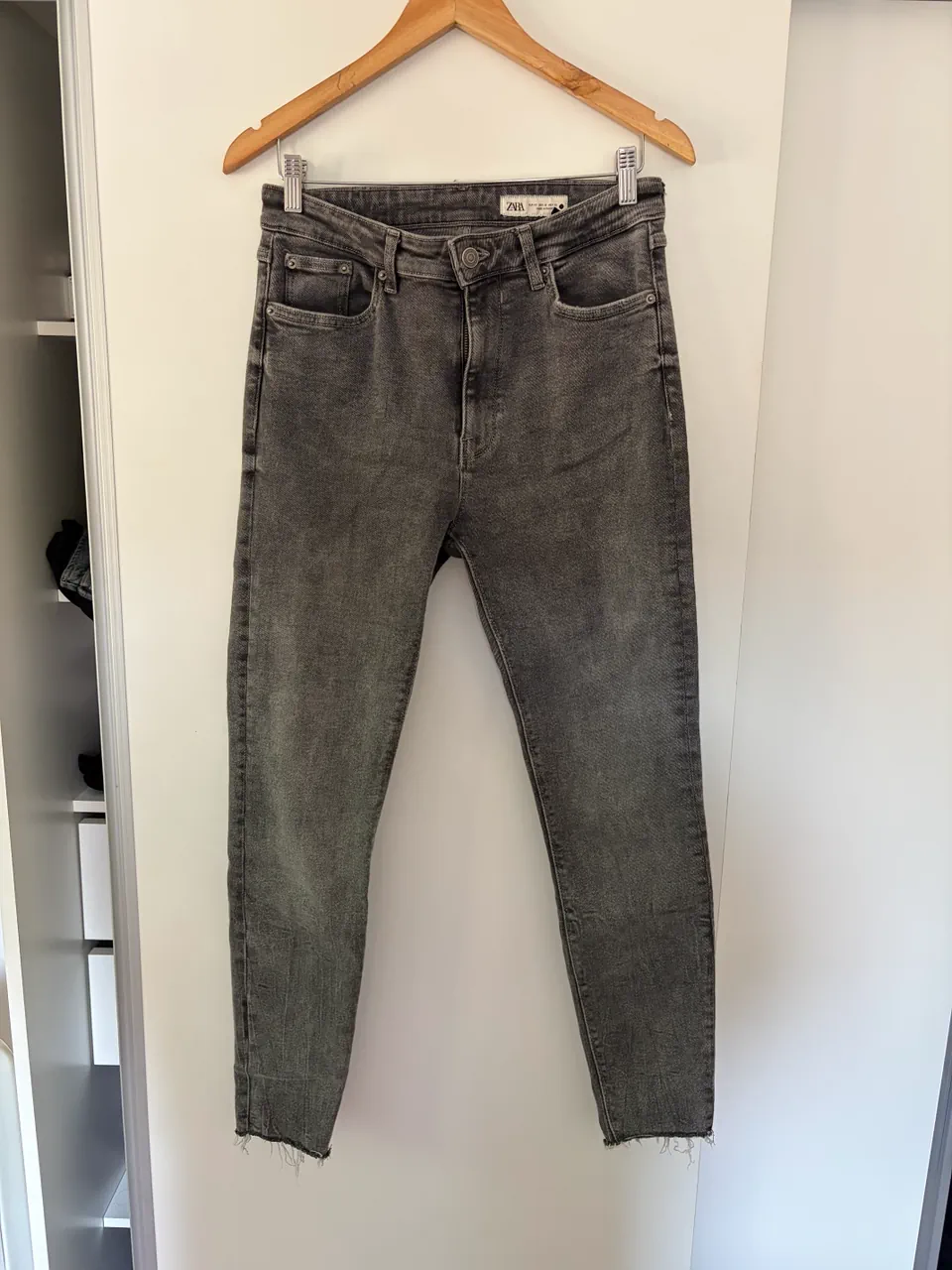 Zara · Talle EU 42