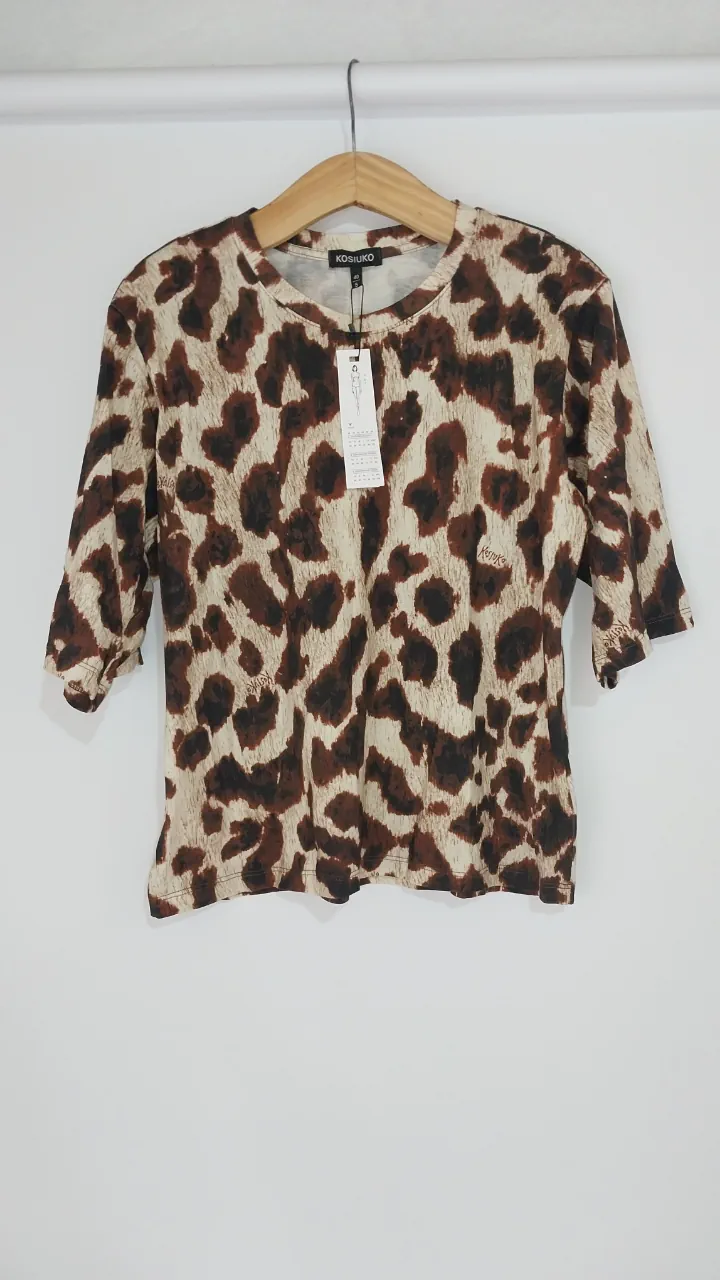 Remera Kosiuko · Talle S