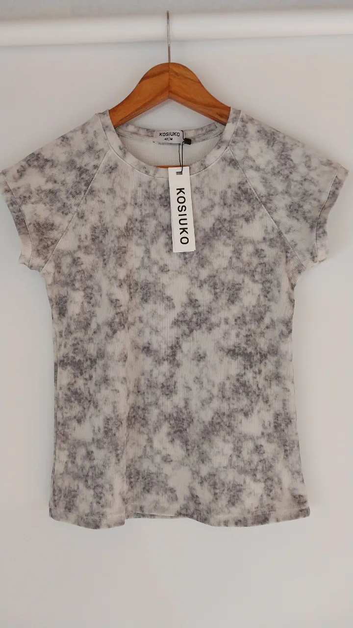 Remera Kosiuco - imagen 1
