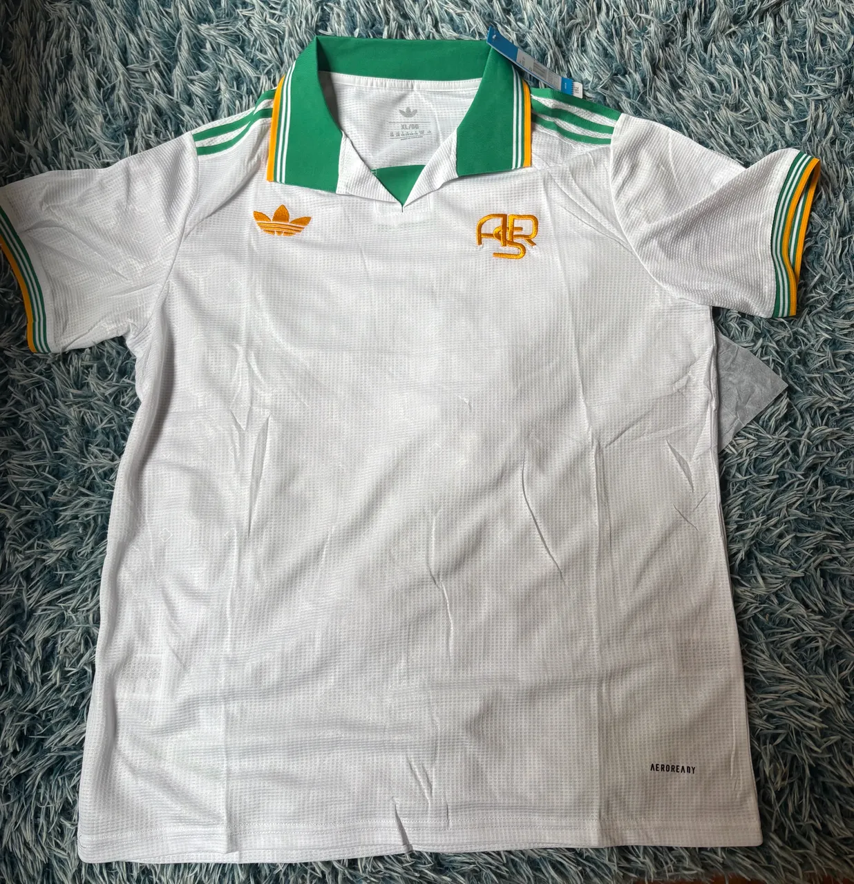 Camiseta adidas - imagen 1