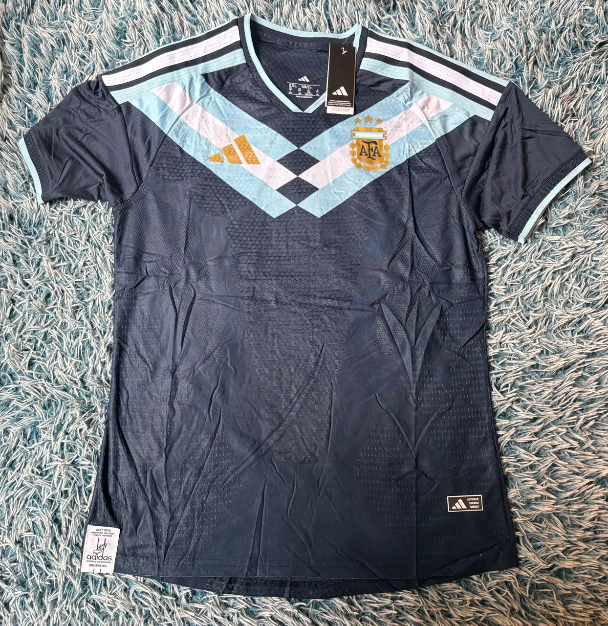 Camiseta adidas - imagen 1