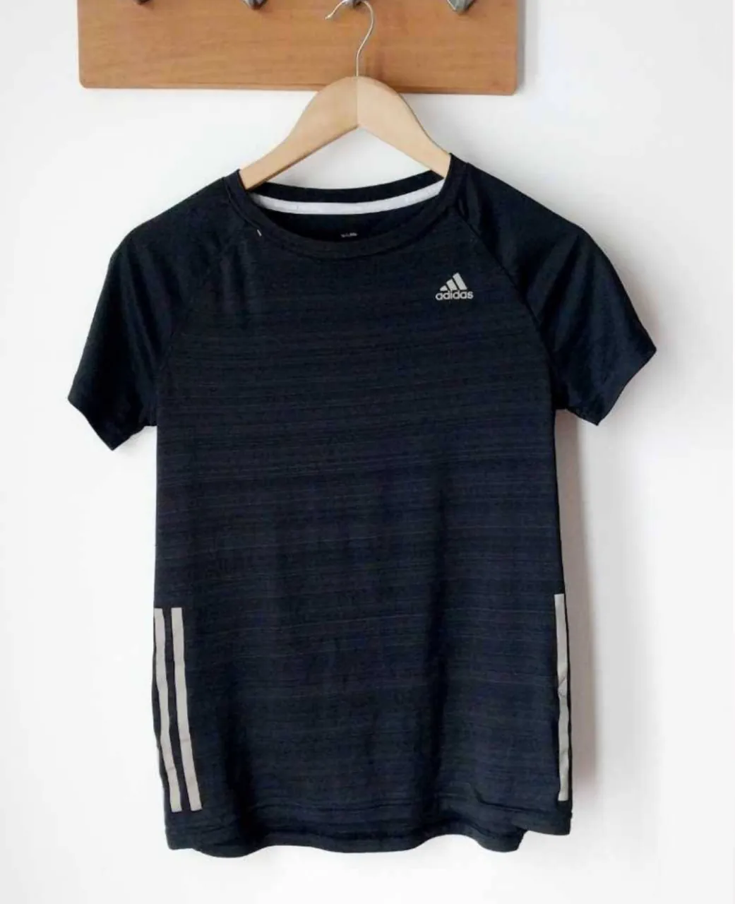 adidas · Talle M