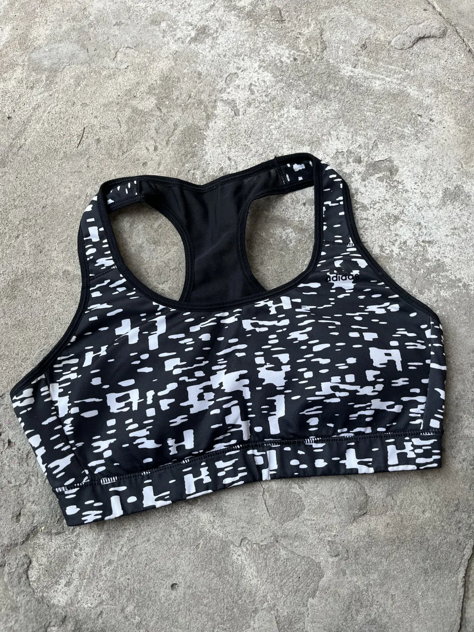 Top adidas · Talle XS