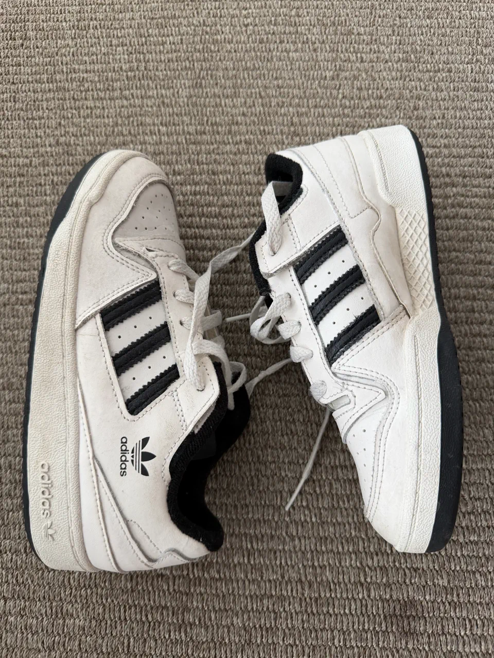 Zapatillas adidas · Talle AR 33
