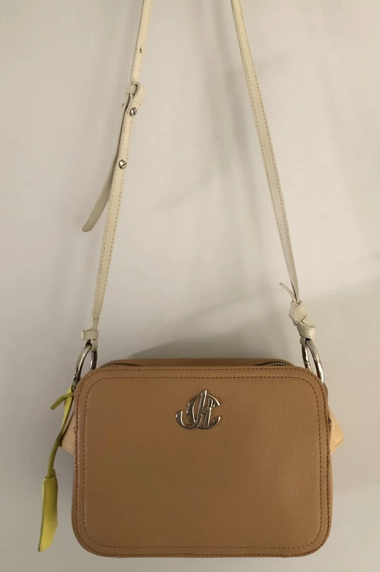 Bandolera Jazmín Chebar