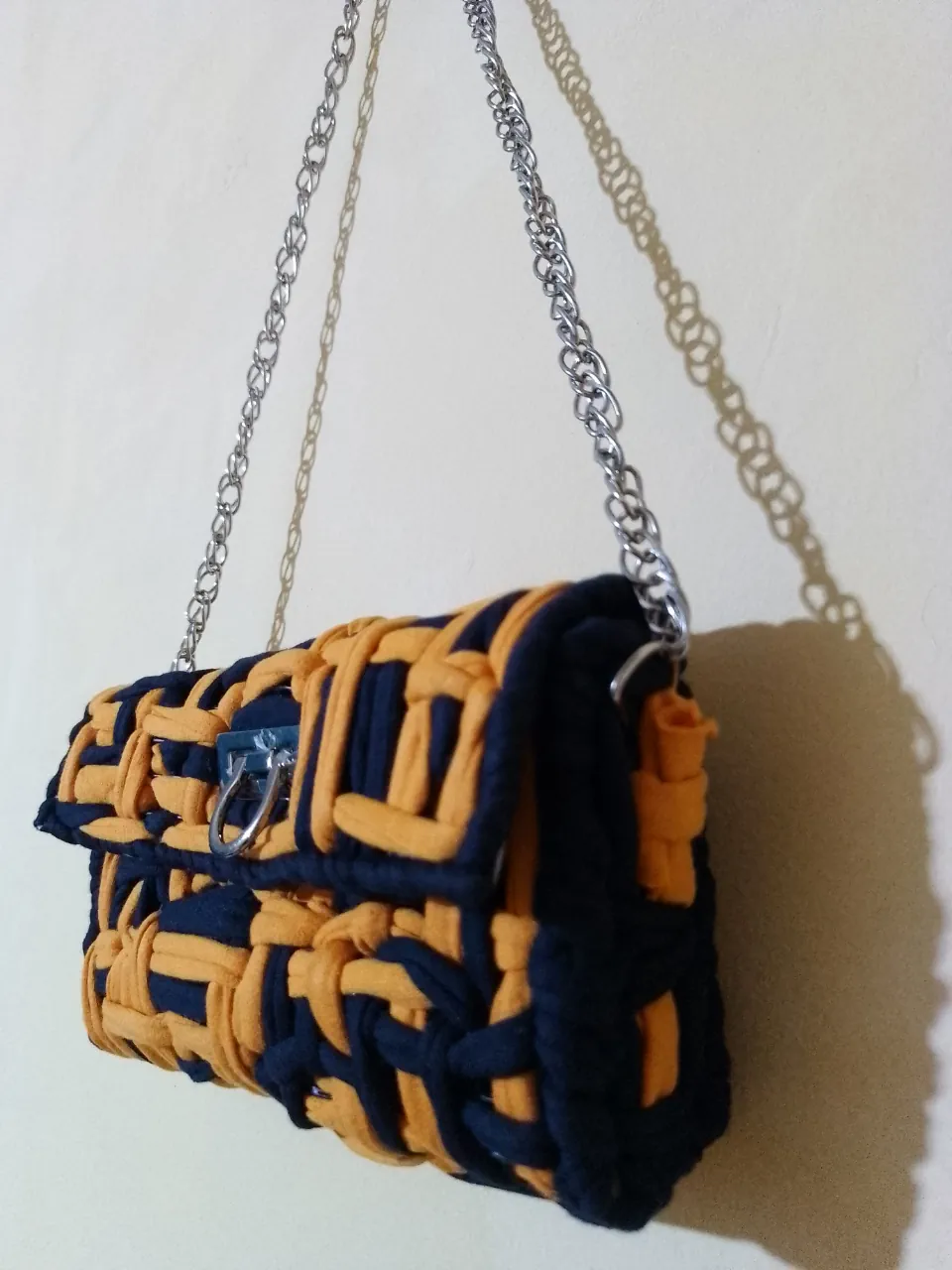 Cartera Rita y sus hilos