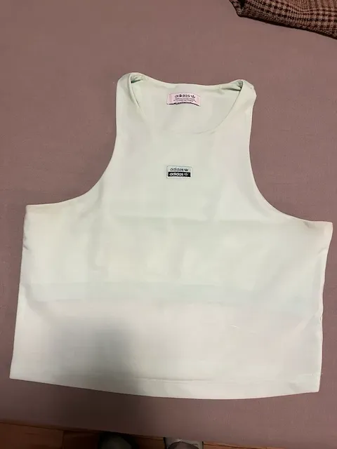 adidas · Talle M