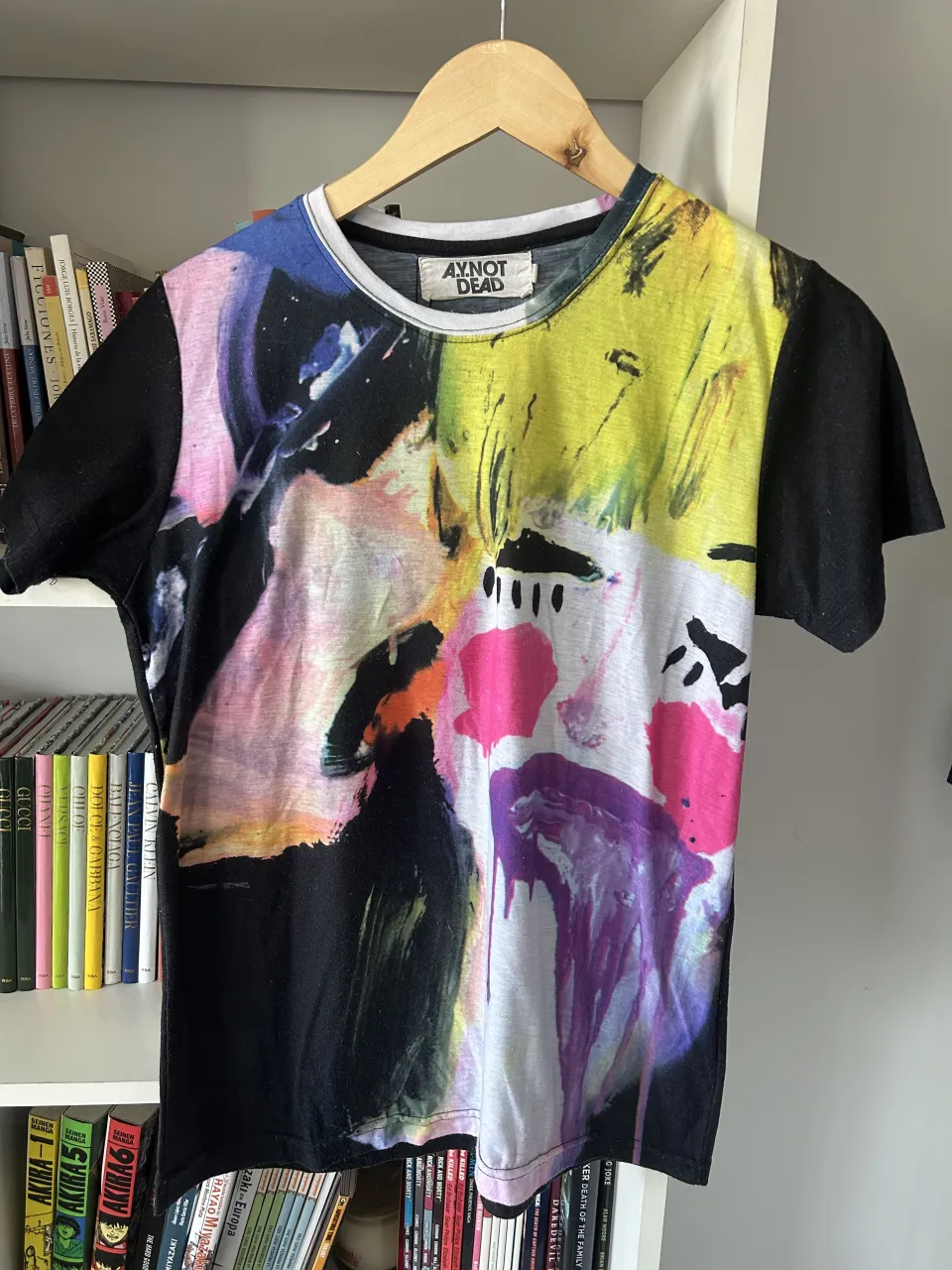 Remera Ay Not Dead · Talle 1