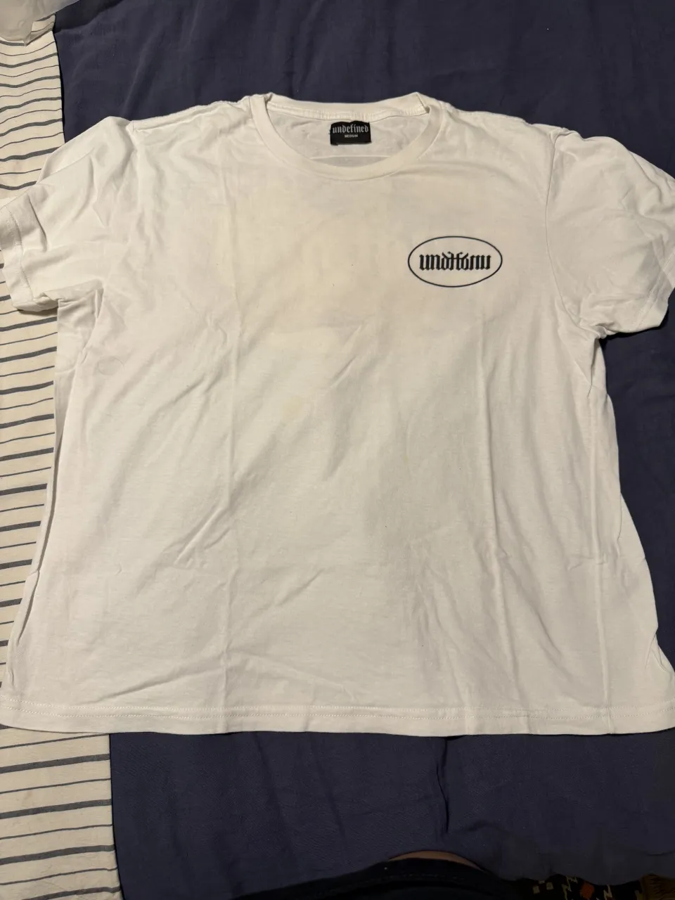 Remera Undefined · Talle S