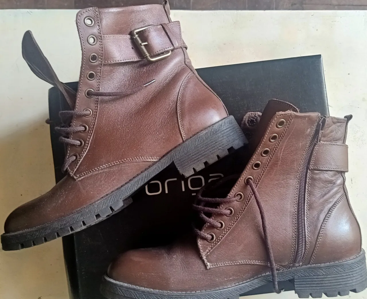 Borcegos Briganti · Talle AR 40