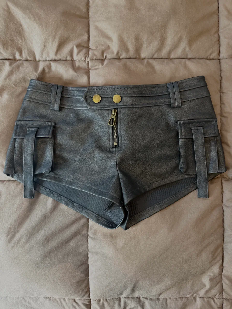 Short edikted - imagen 1