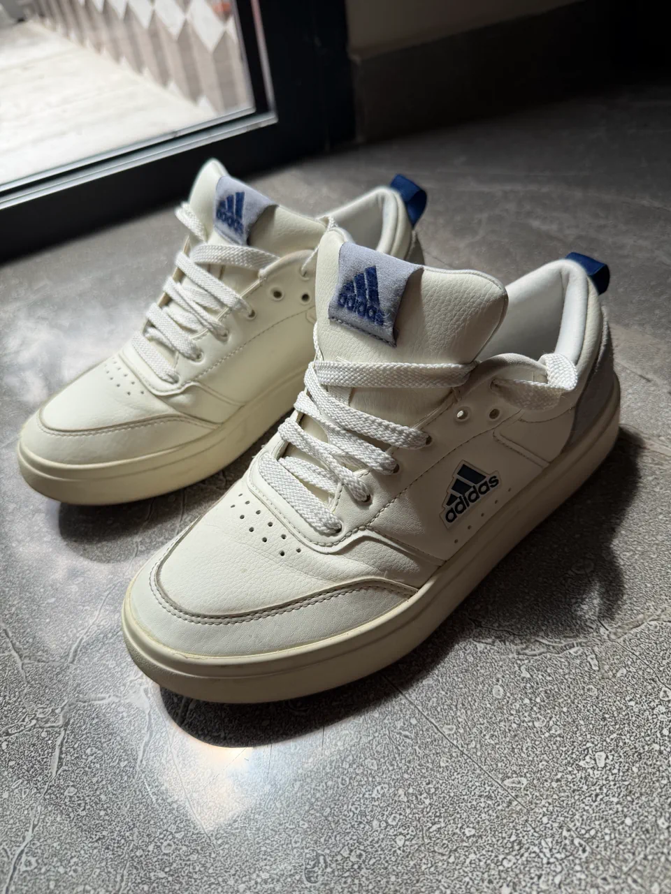 Zapatillas adidas - imagen 1