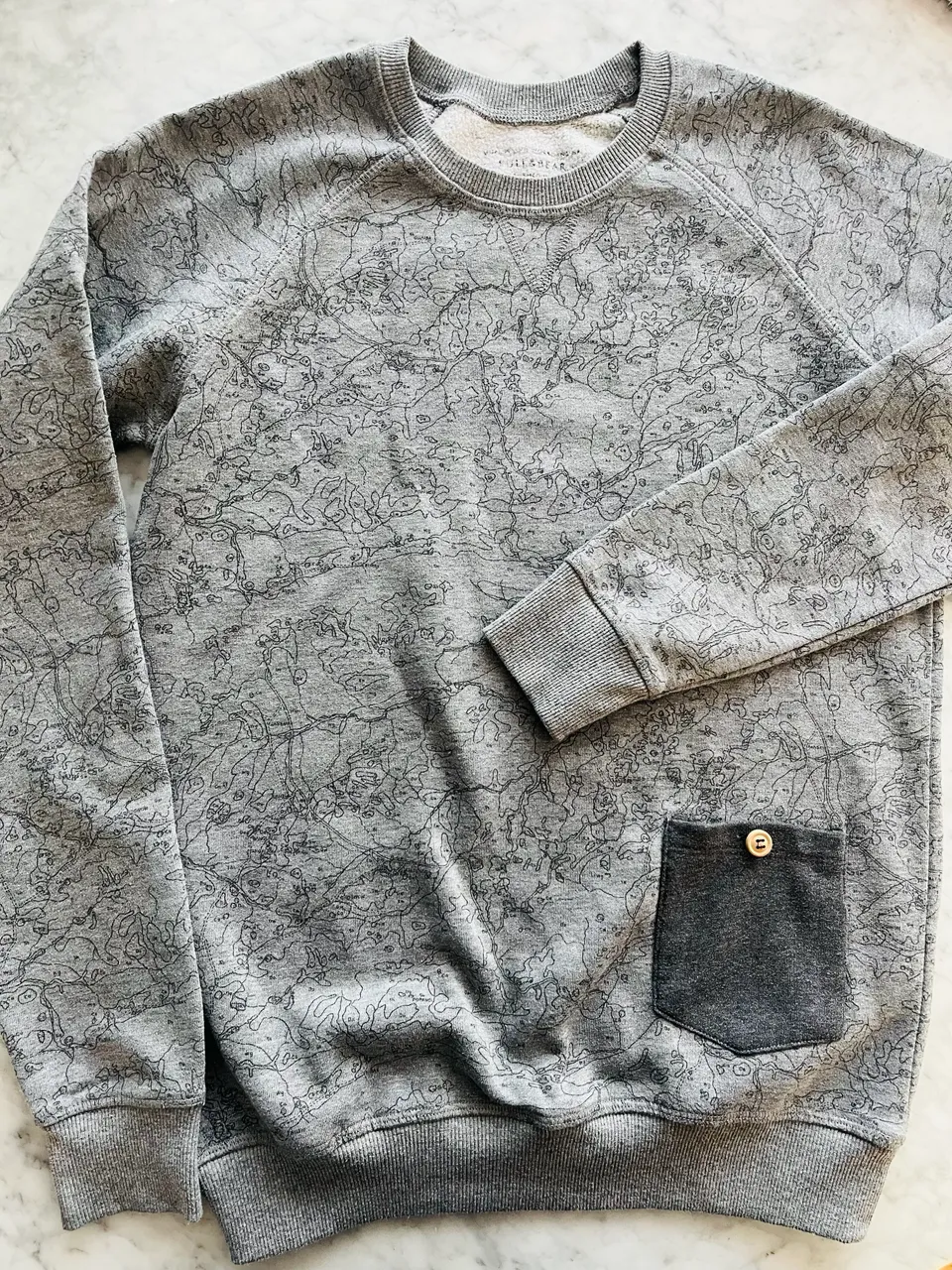 Buzo Pull & Bear · Talle S