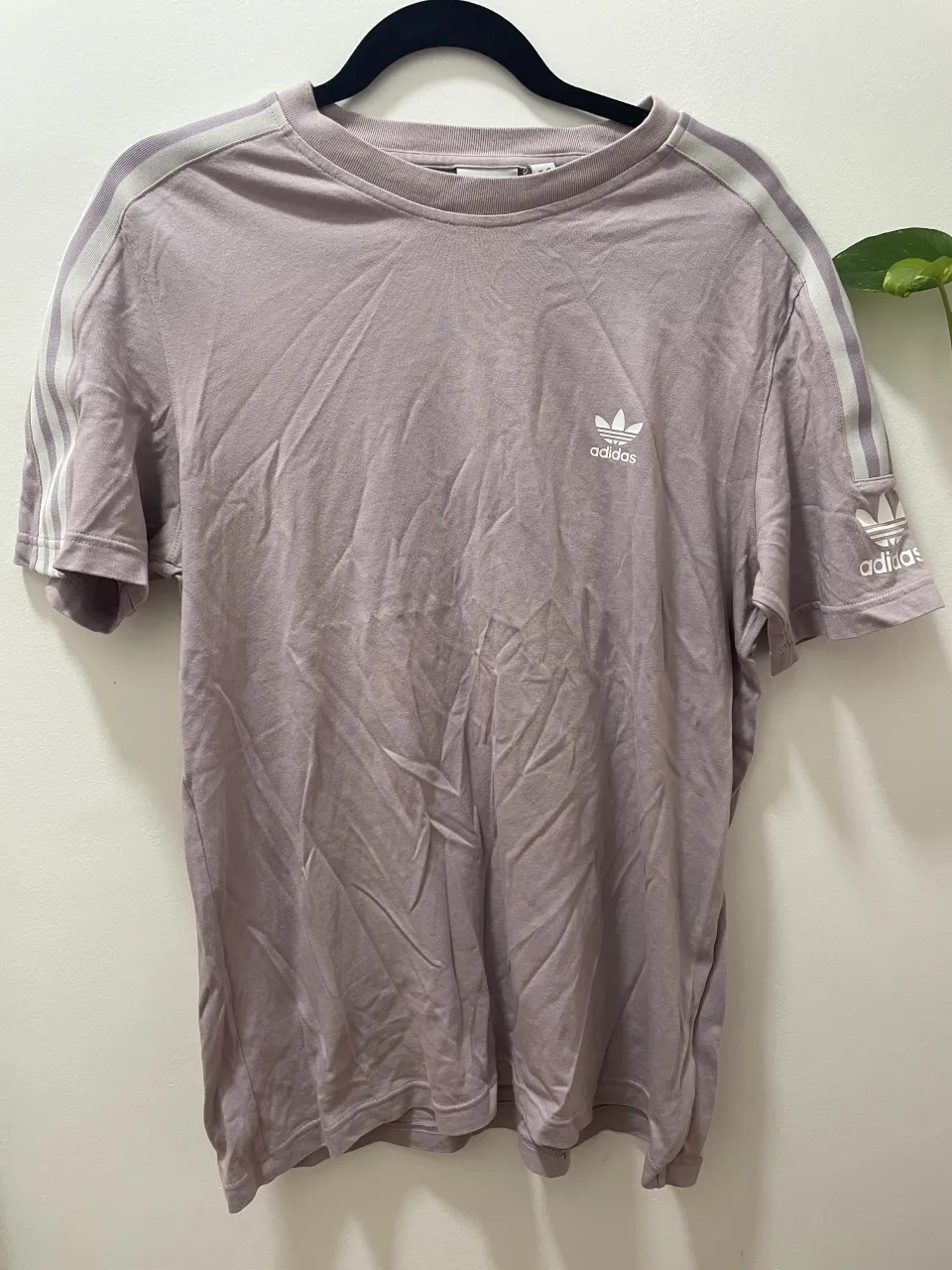 Remera adidas · Talle M