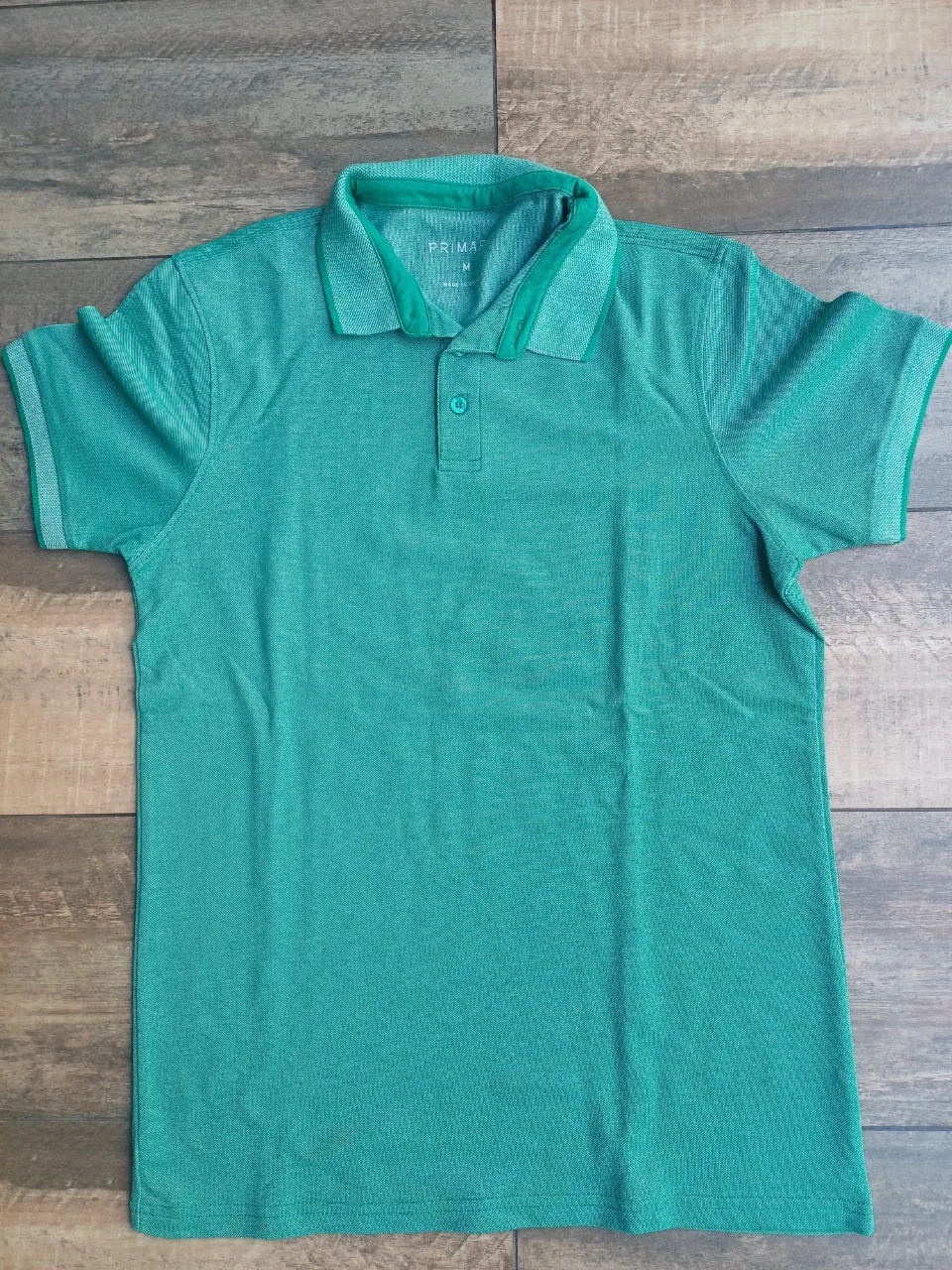 Remera Primark · Talle M