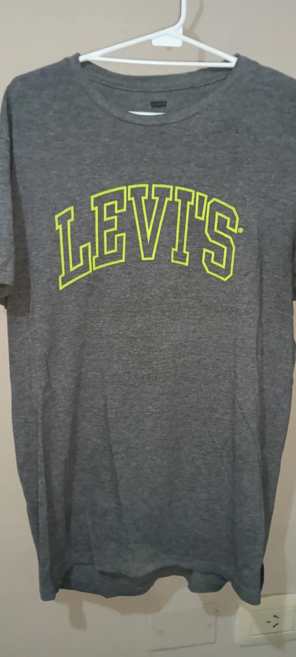Remera Levi's - imagen 1