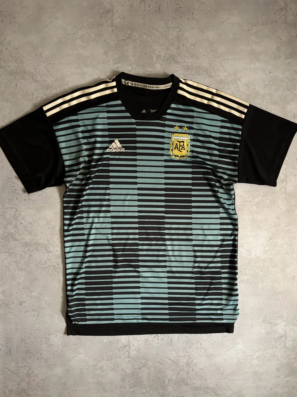 Camiseta adidas - imagen 1