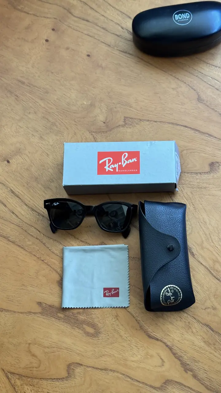 Ray-Ban