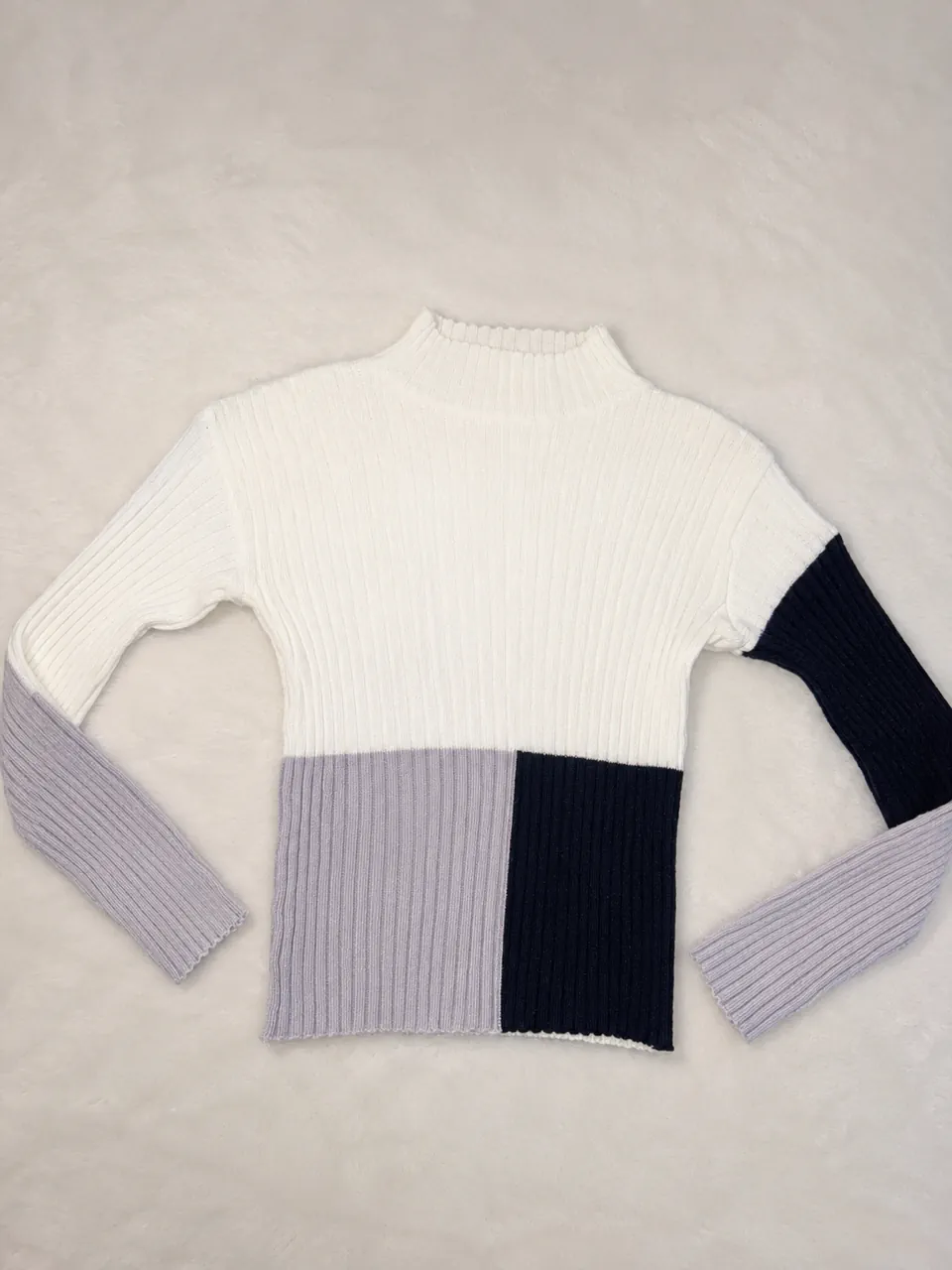Polera Avellaneda flores - imagen 1