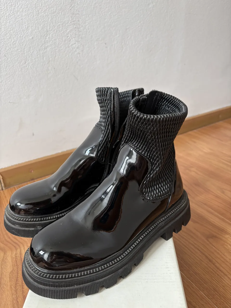 Mishka · Talle AR 38