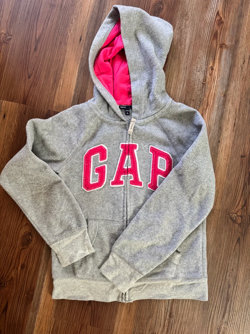 Buzo GAP · Talle 12 años / 152 cm