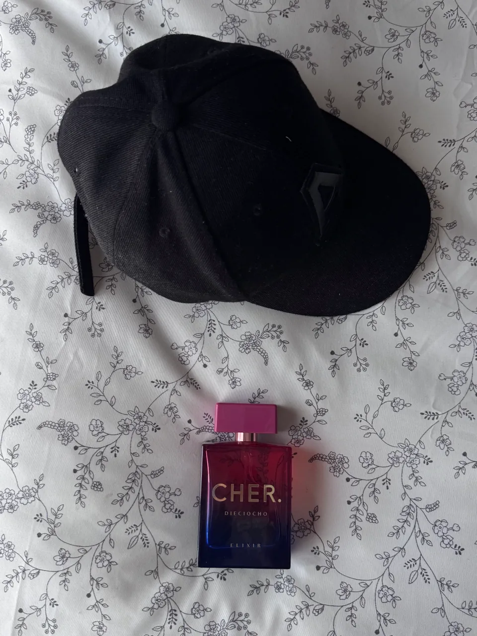 Gorra CHER.