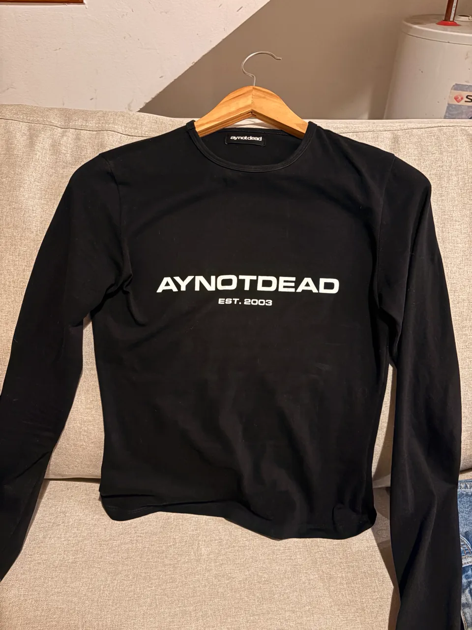 Ay Not Dead · Talle M