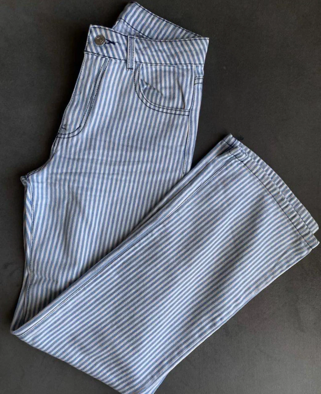 Jean Bershka · Talle EU 36
