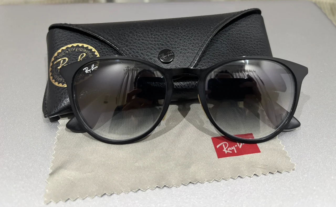 Ray-Ban