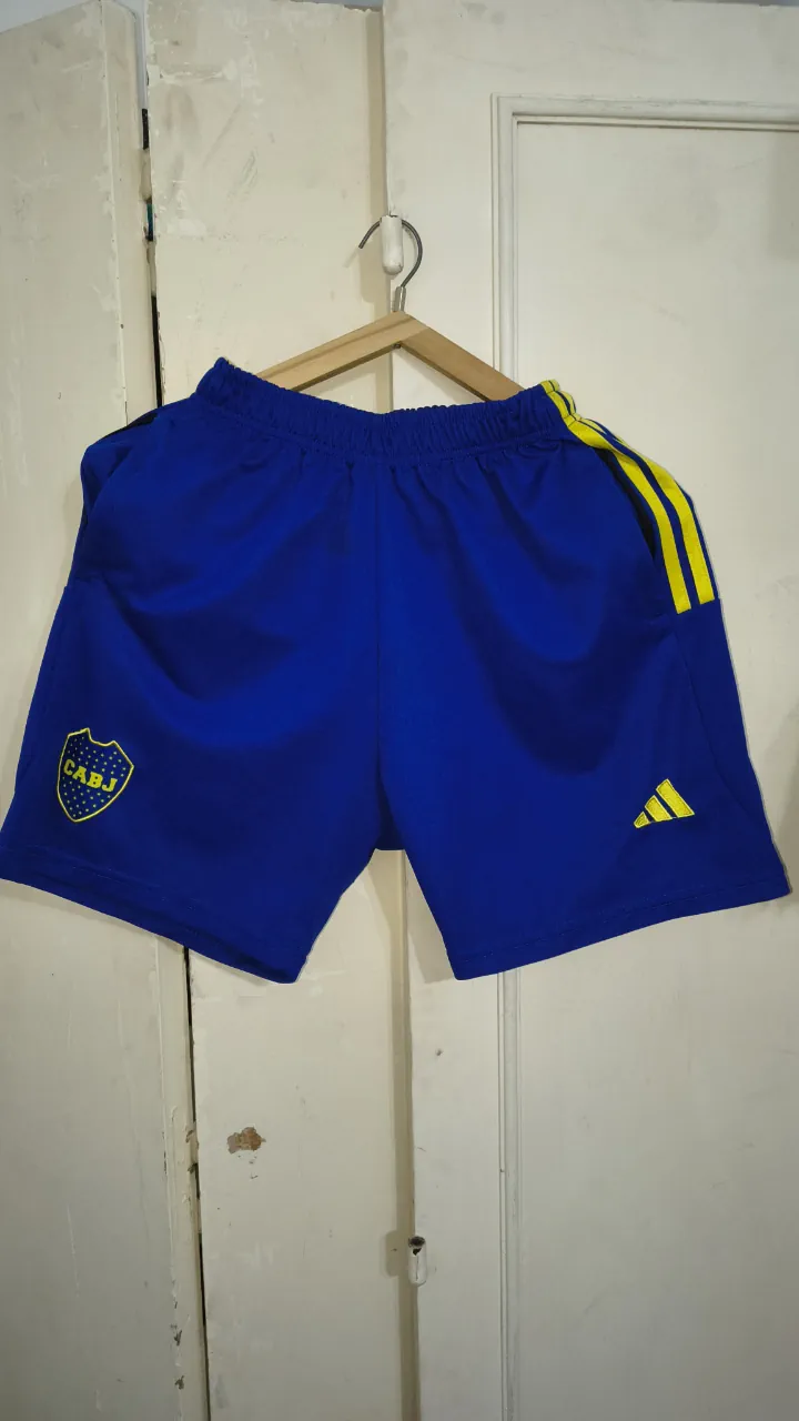 adidas · Talle M