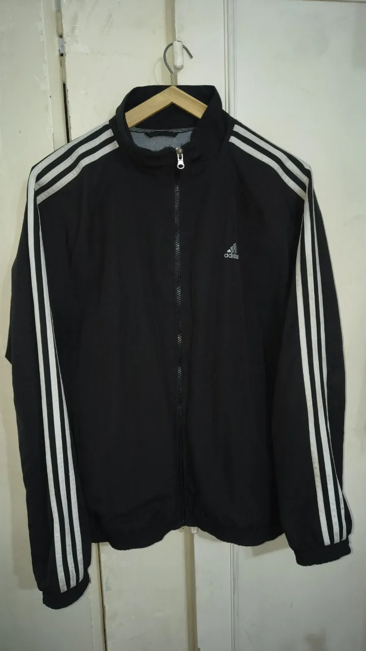adidas · Talle L