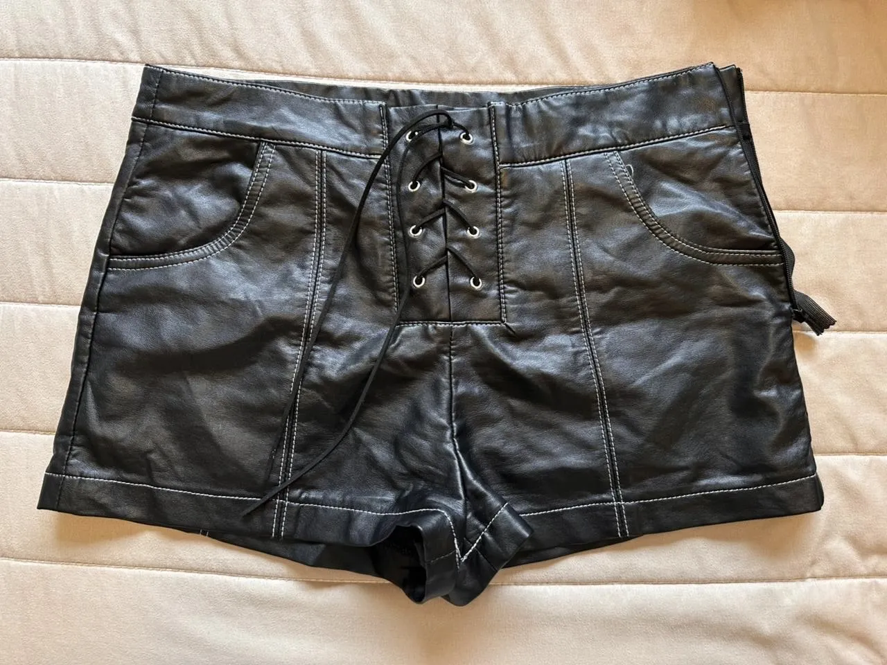 Short Delaostia - imagen 1