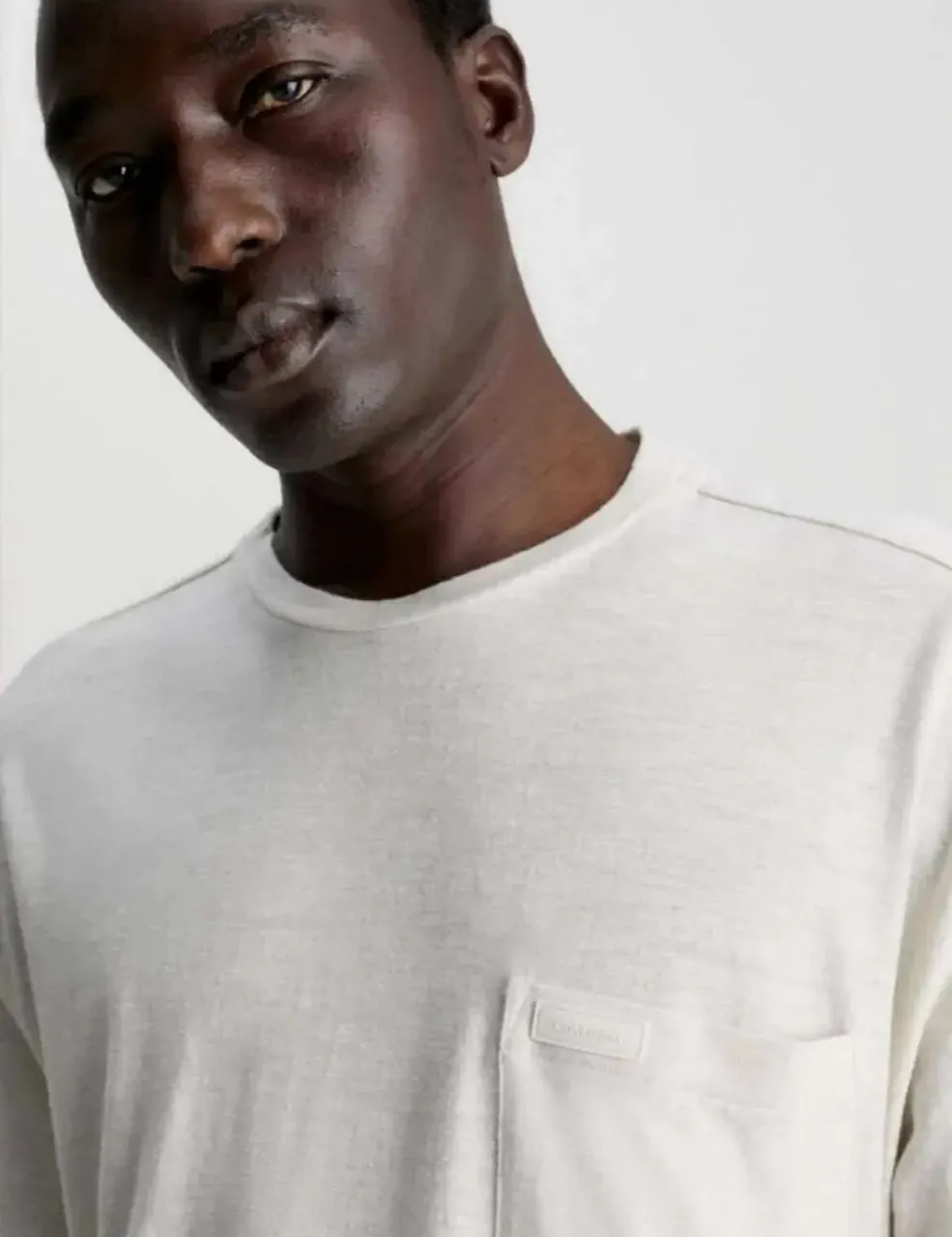 Remera Calvin Klein · Talle M