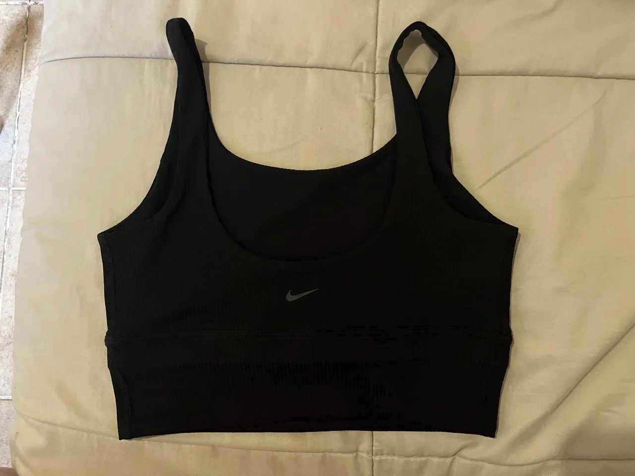 Top Nike - imagen 1