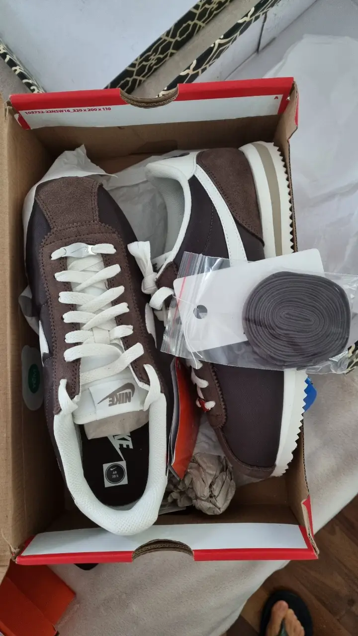 Nike · Talle AR 39