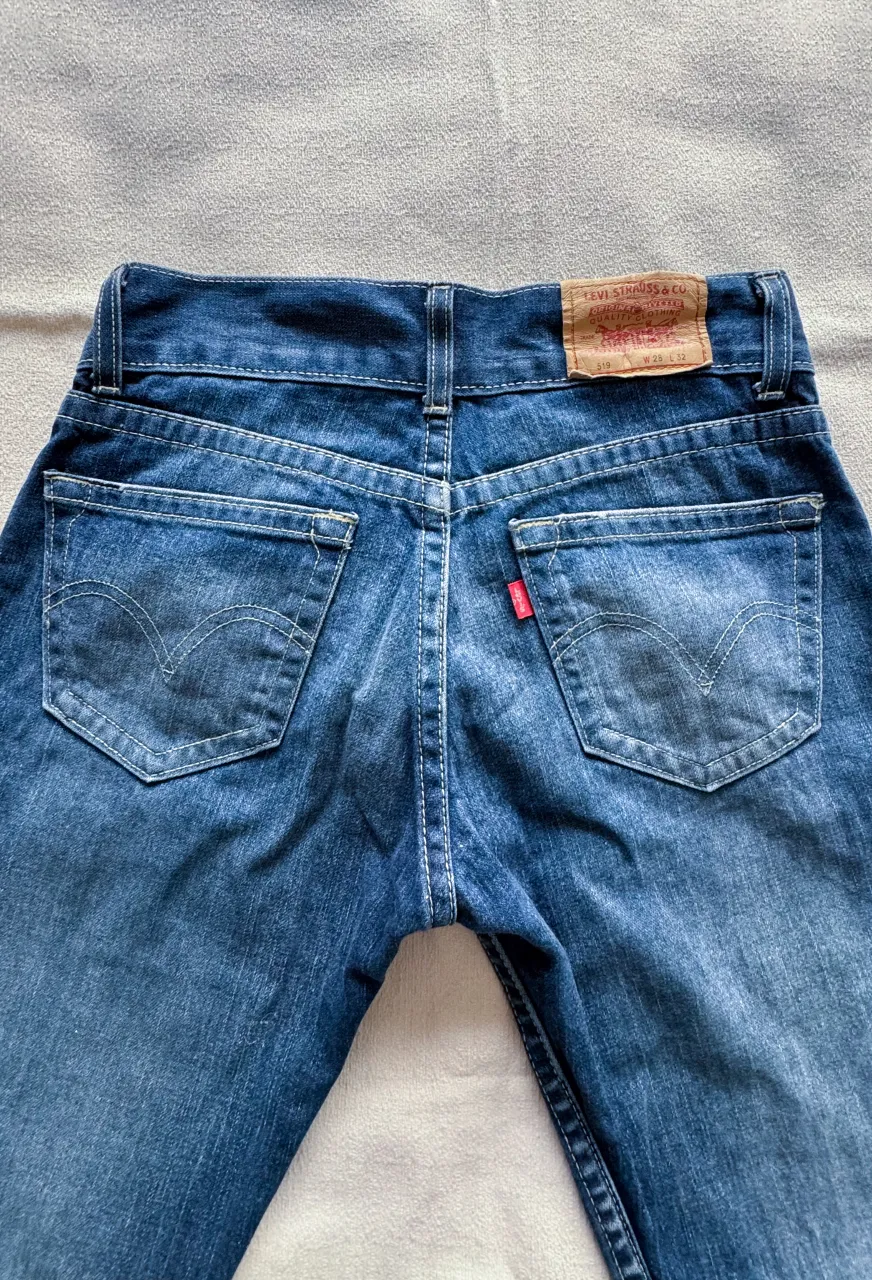Jean Levi's - imagen 1