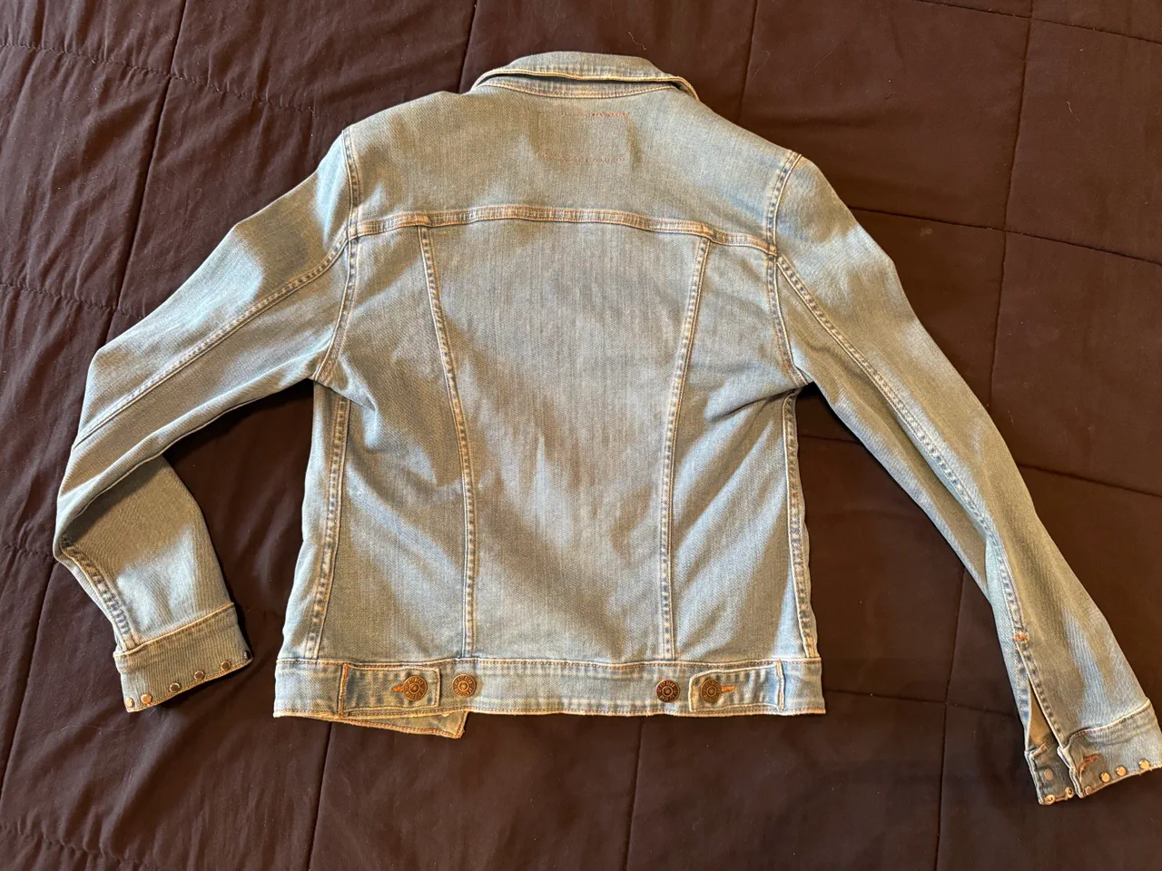 Campera Ay Not Dead - imagen 3