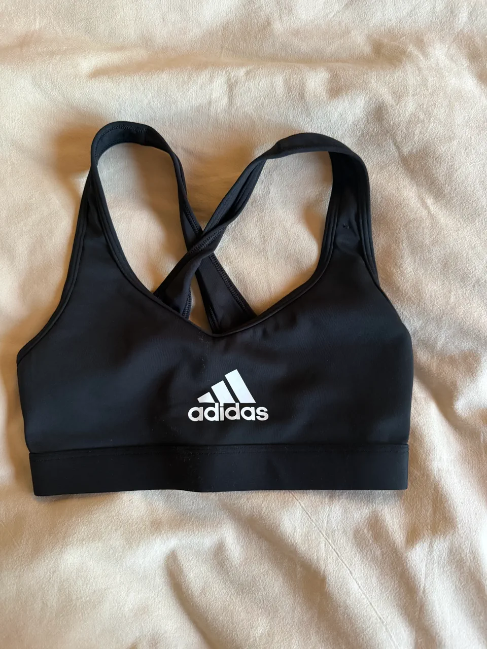Corpiño deportivo adidas · Talle XS