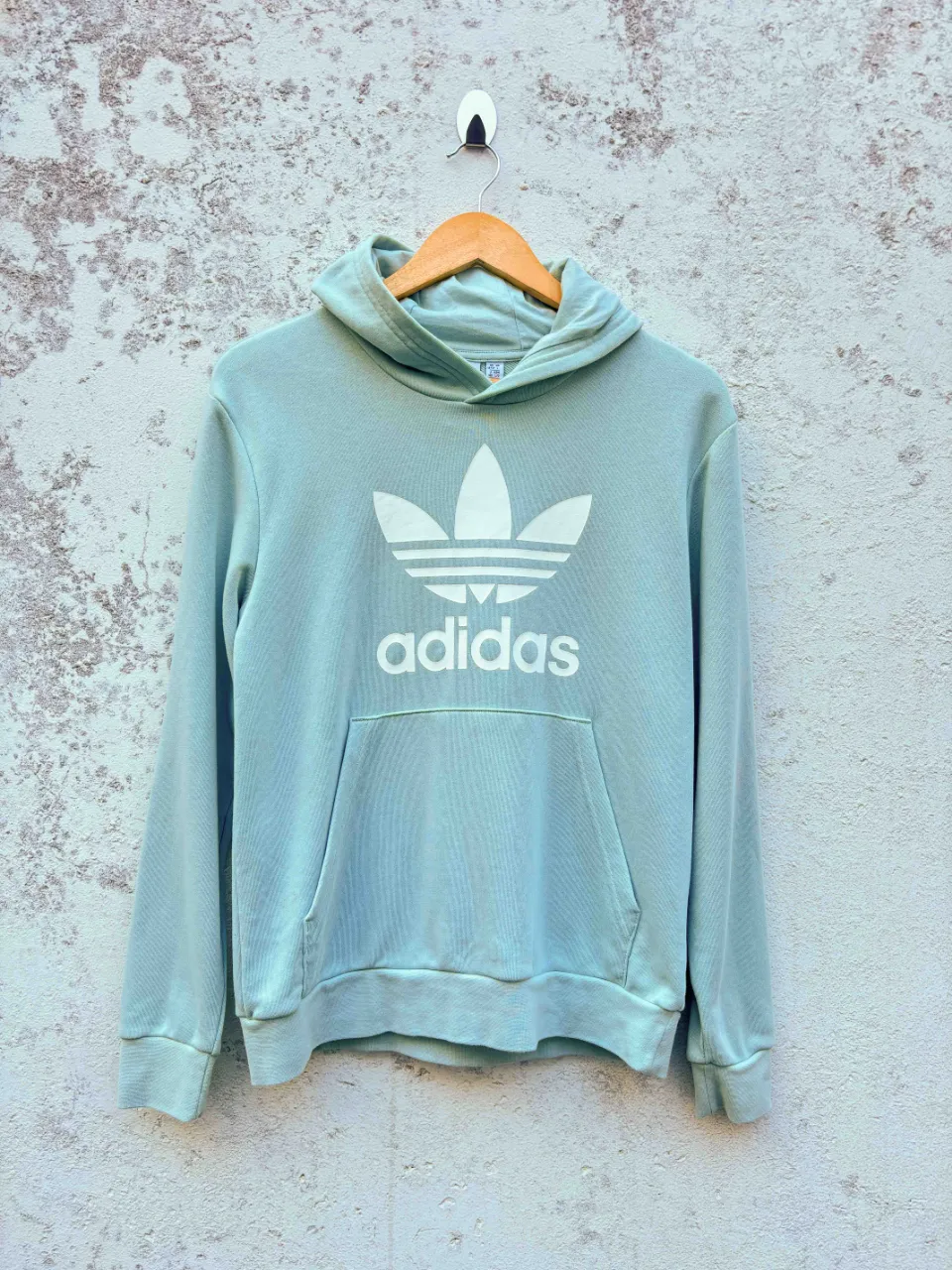 Buzo adidas · Talle L