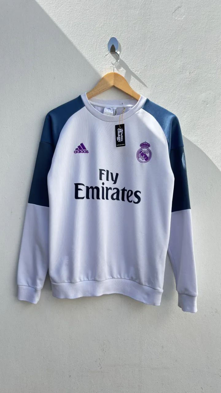 Buzo adidas · Talle S