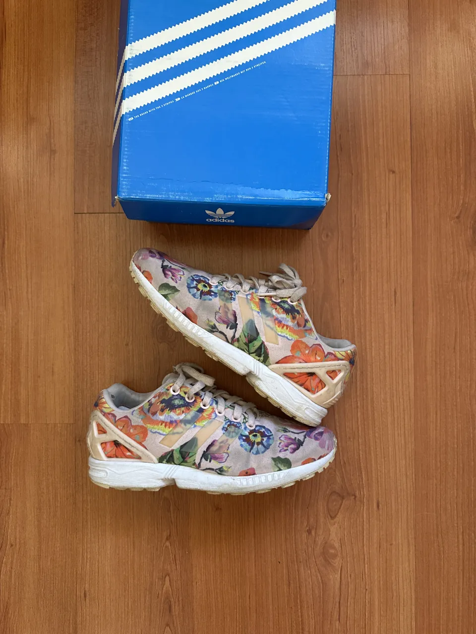 adidas · Talle US 7
